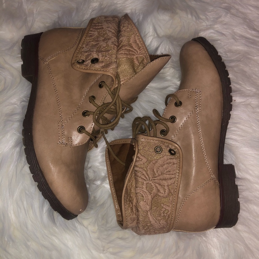 Rick & Candy Tan Boots